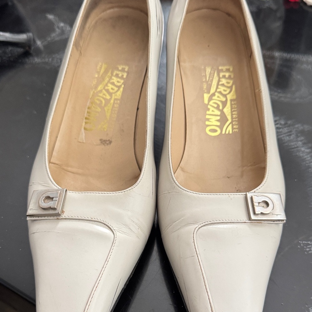 Salvatore Ferragamo Women's Off-White Leather Loafers